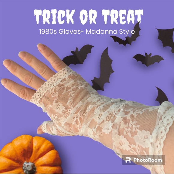 Medium length Lace Gloves/ 1980s - Picture 1 of 6